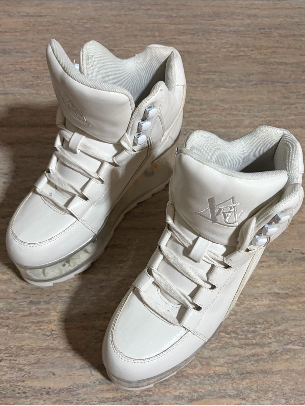 YRU QLOUD QOZMO White Platform Sneakers with Ivory Flowers inside the clear sole